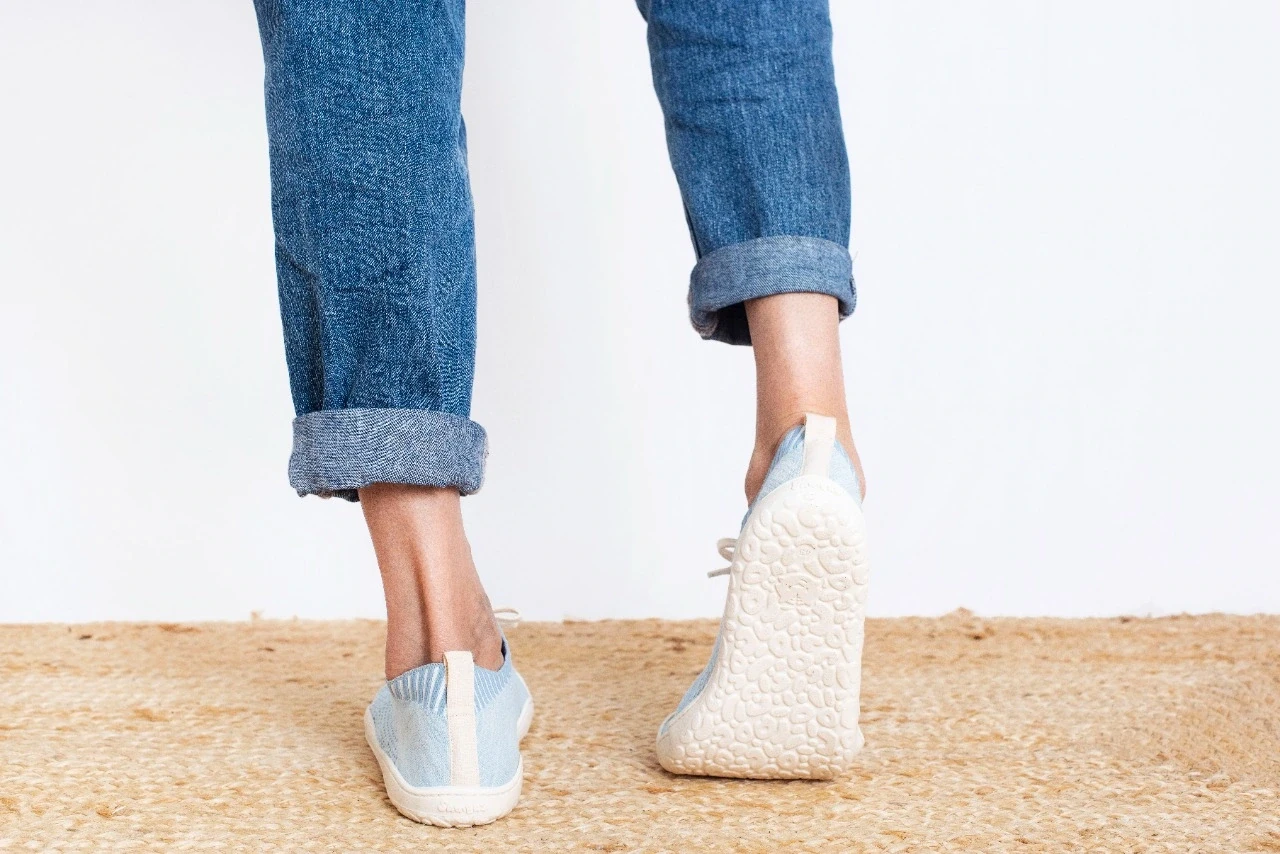 Босоногие кроссовки Sambas the bambas Essence Aura — голубые, фото 8