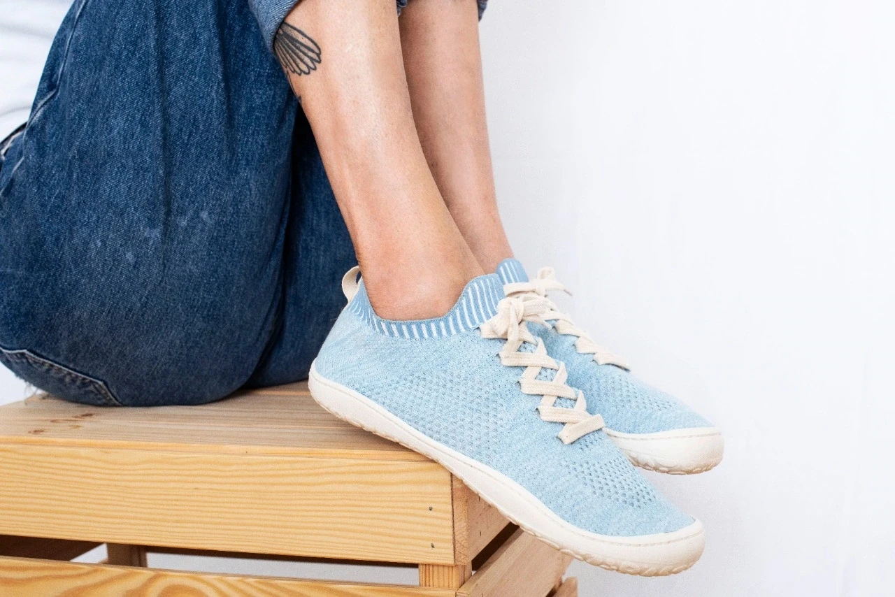 Босоногие кроссовки Sambas the bambas Essence Aura — голубые, фото 11